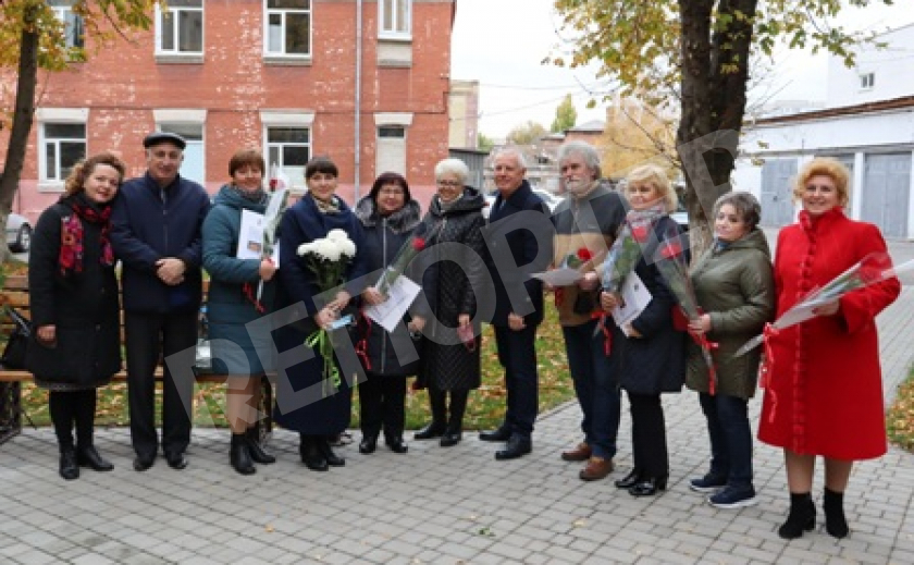 В Павлограде градоначальник чествовал самых культурных людей