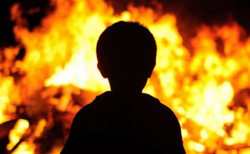 В Павлограде 10-летний ребенок оказался узником горящей квартиры