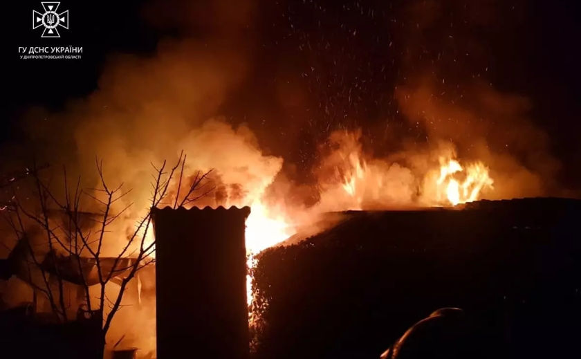 У Павлограді рятувальники запобігли розповсюдженню великої пожежі
