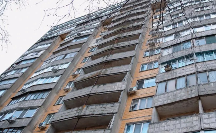 У Павлограді 95-річна жінка випала з вікна багатоповерхівки: подробиці У Павлограді 95-річна жінка випала з вікна багатоповерхівки: подробиці