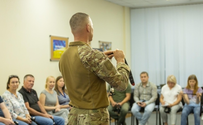 Для працівників Дніпропетровської ОВА провели тренінг з домедичної допомоги