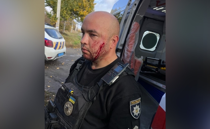 Напав на поліцейського з ножем: 32-річному жителю Дніпропетровщини загрожує довічне увʼязнення
