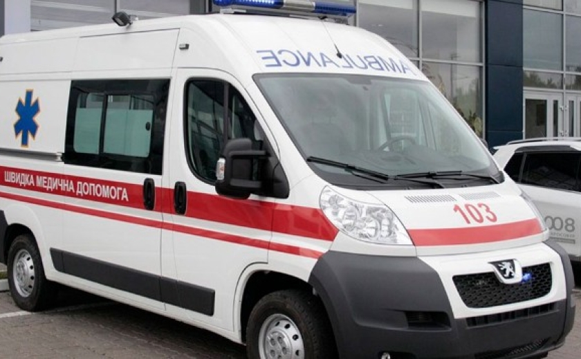 У Павлограді 17‑річну дівчину врятували після падіння з п’ятого поверху