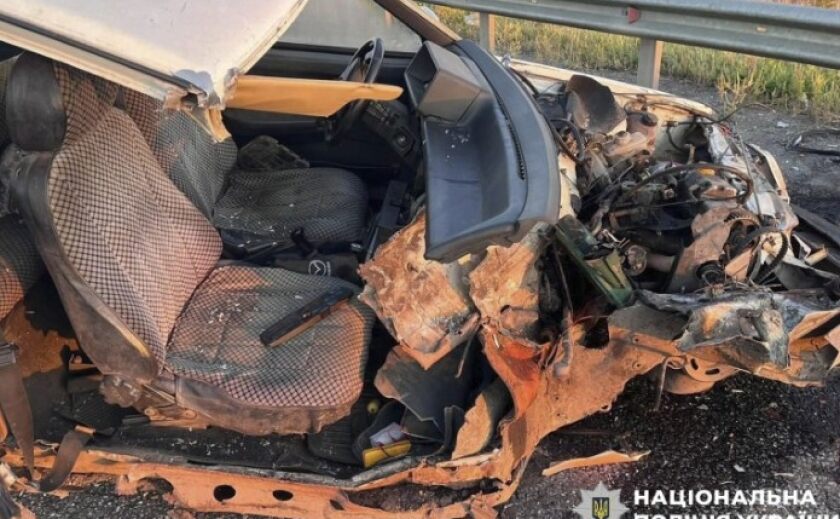 Спричинив ДТП, внаслідок якого загинув пасажир: павлоградські поліцейські повідомили про підозру