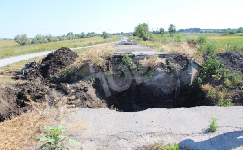 Под Павлоградом стартовала реконструкция разрушенного моста