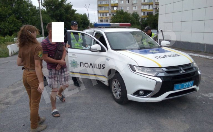В Павлограде возле КДЦ задержали пьяного водителя... без удостоверения